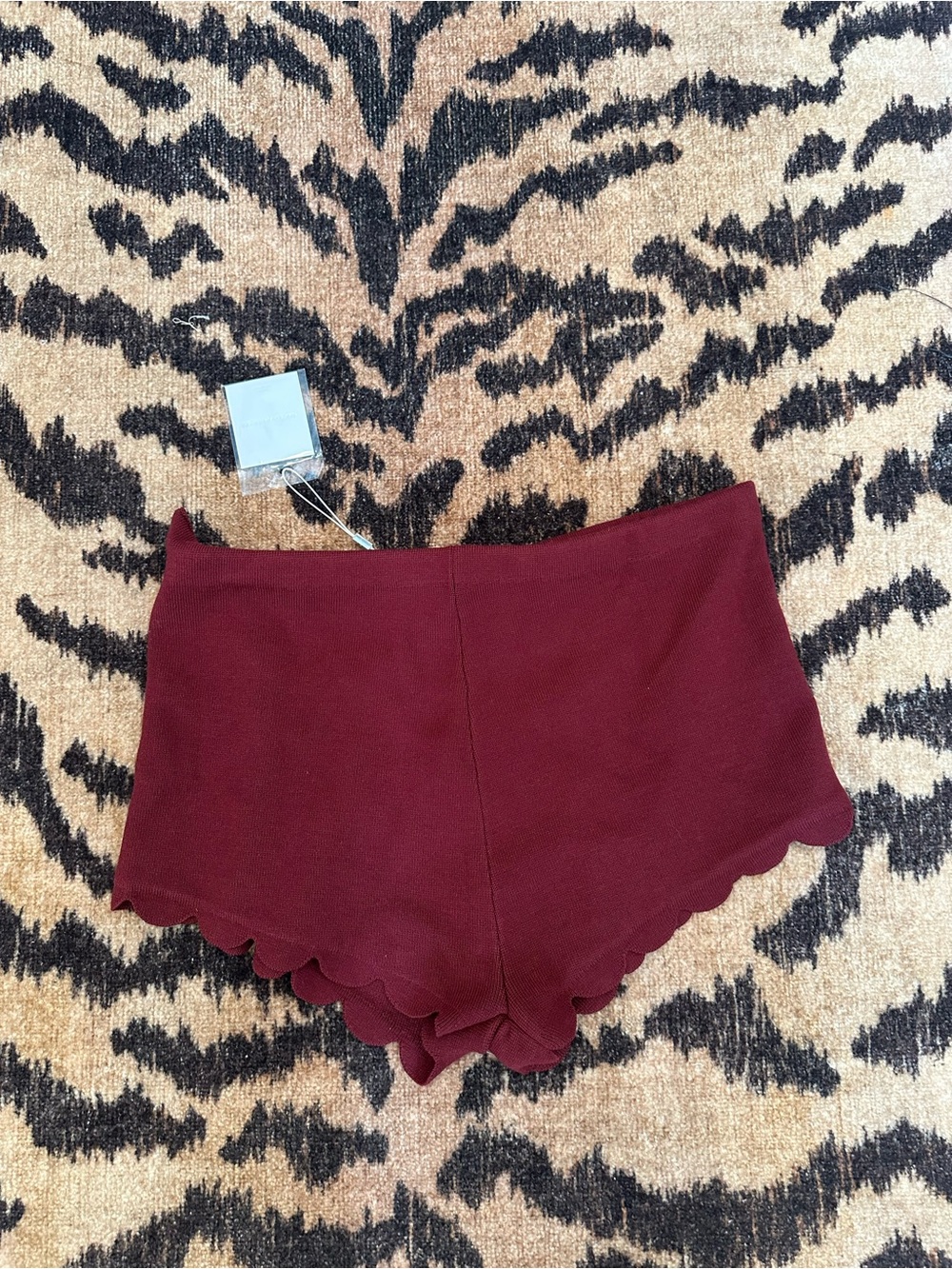 naked wardrobe Scallop Hem Knit Shorts — Burgundy